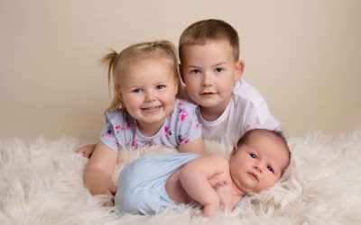 Can I bring my older children to the newborn photoshoot?